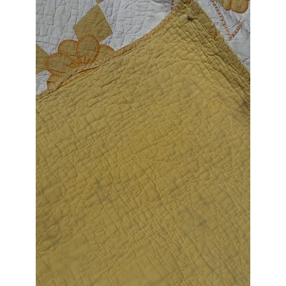 Vintage Hand Stitched Quilt Flower Star Design 68